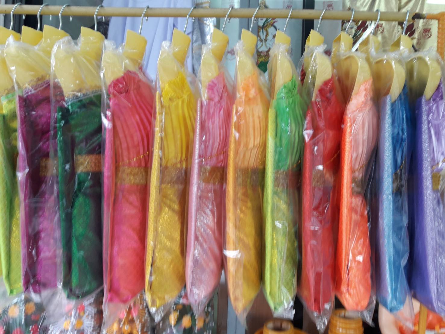 ชุดไทยแก้บน (มีหุ่น+เครื่องประดับ) *รุ่นขายดีอันดับ 1