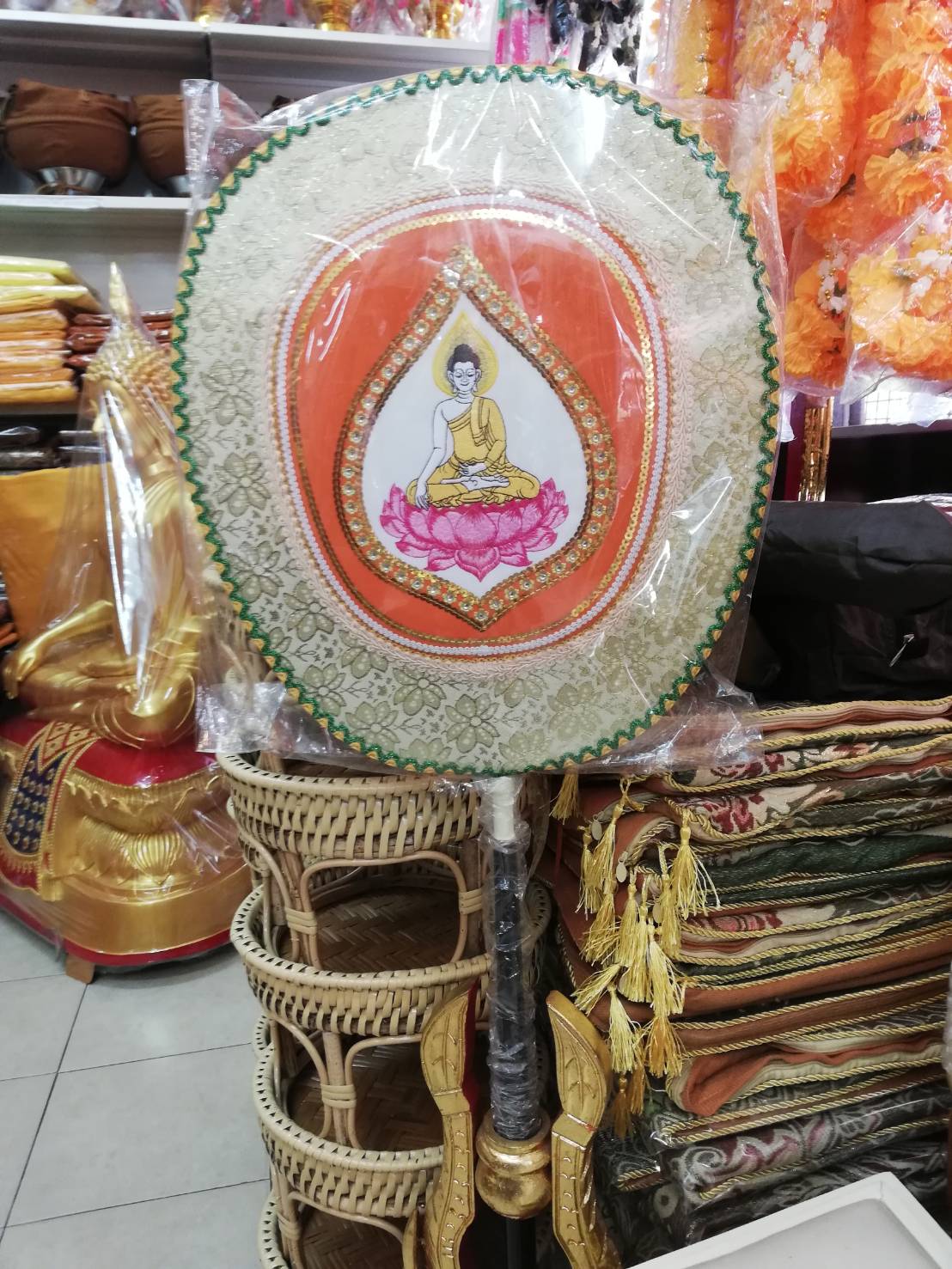 ตาลปัตรงานคลาสสิค เรียบหรู