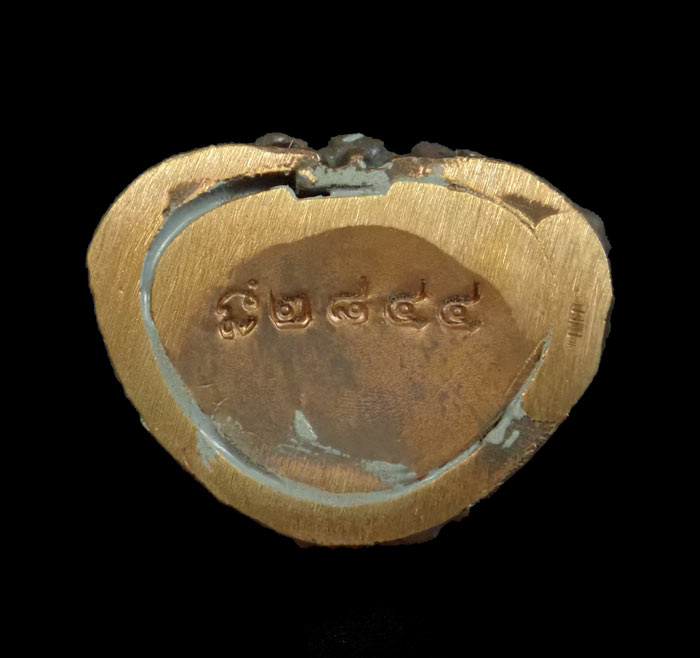 รูปหล่อลอยองค์บัวรอบ (ฐานคชสาร) หลวงพ่อทวด พ่อท่านเขียว วัดห้วยเงาะ ปัตตานี รุ่นกลันตัน54 ปี 2554 เนื้อทองแดงมันปูอุดกริ่ง หมายเลข 2844