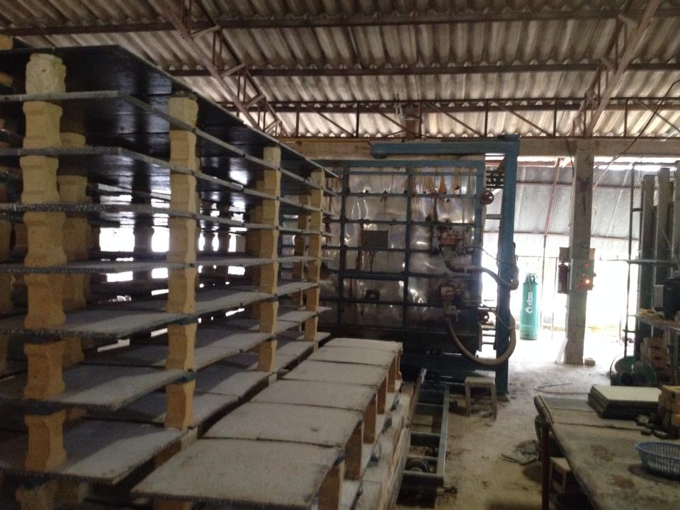 กระถางธูปหัวสิงห์มุก