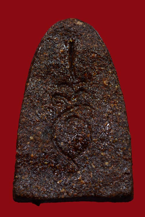 หลวงปู่คำพันธ์ วัดธาตุมหาชัย พิมพ์พระรูปเหมือนลอยองค์ เนื้อผงเกสร หลังเตารีด ปี 2538