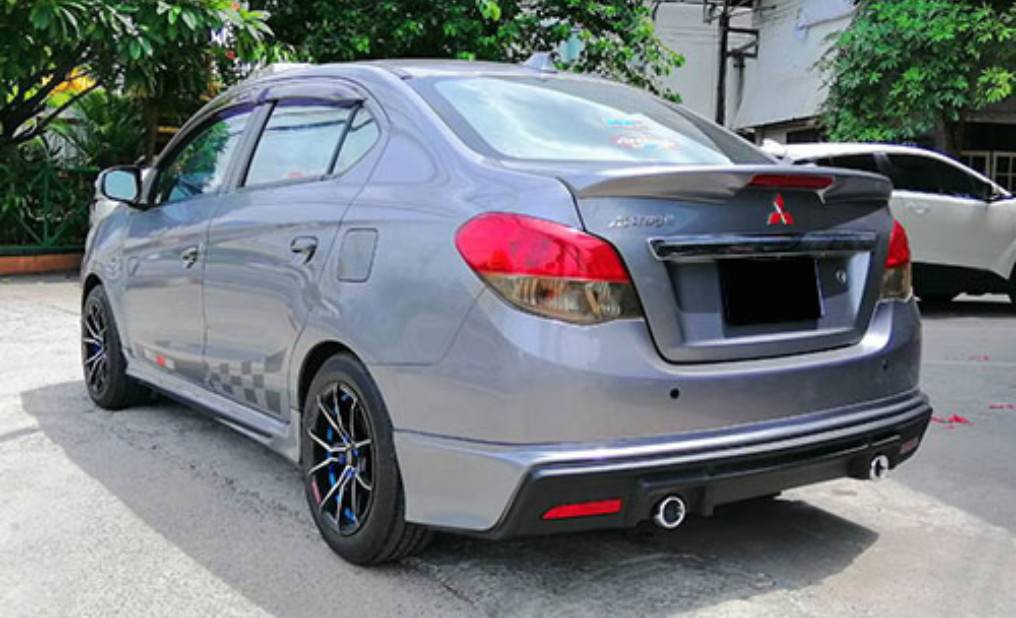 ชุดแต่งเเอทราจ Attrage ชุดแต่ง STROM V1