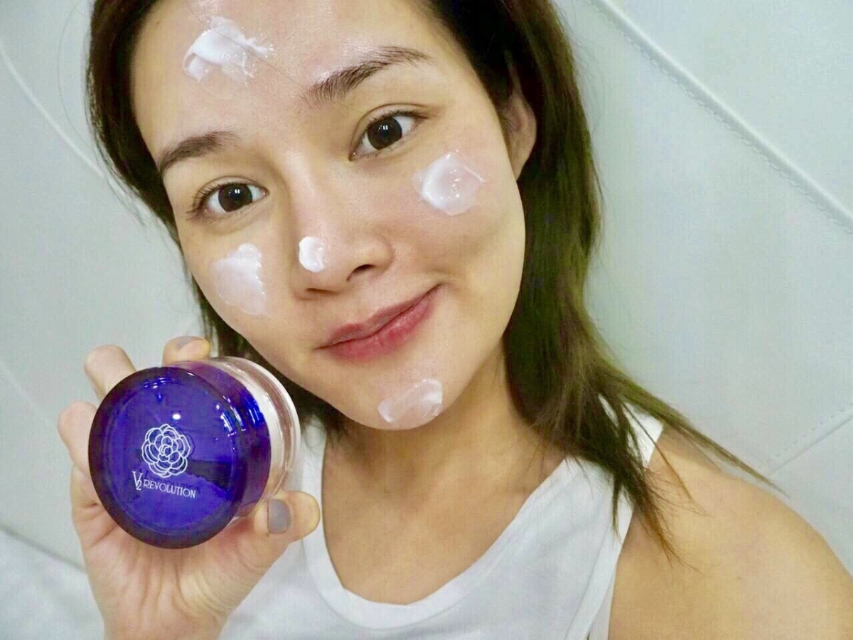 V2 Revolution Wonder Night Repair 30 ml. วีทู เรฟโวลูชั่น ครีมเลเซอร์ ครีมสเต็มเซลล์