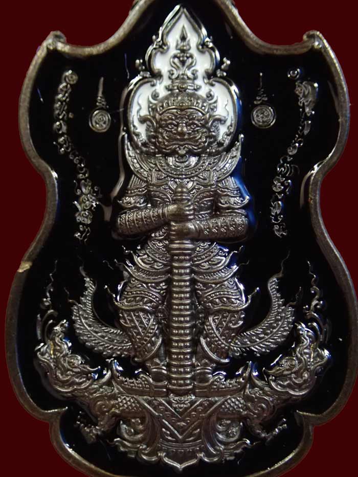 เหรียญท้าวเวสสุวรรณ พระอาจารย์ตี๋เล็ก สำนักสงฆ์เขาสุนะโม จ.เพชรบูรณ์ ปี 2563 รุ่นเทพประทานทรัพย์ เนื้อชนวนลงยา หมายเลข 270 ขนาดพระสูง 4.3 ซ.ม. พร้อมกล่องเดิม