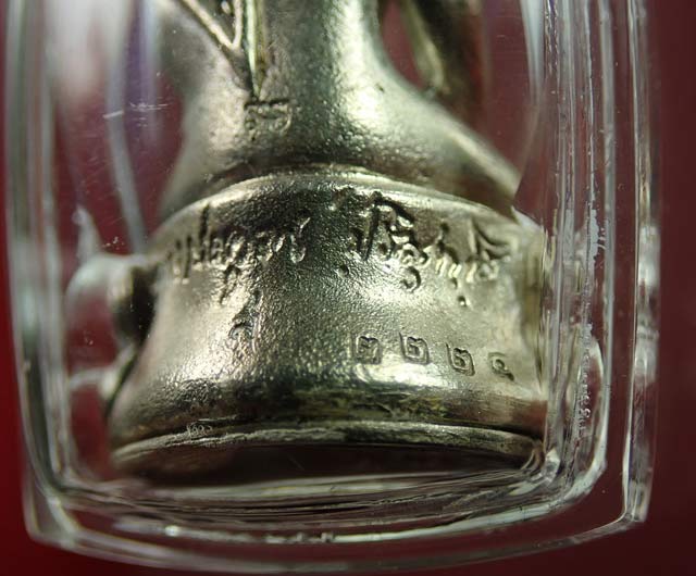 พระกริ่งทวีคูณหลวงพ่อคูณ วัดบ้านไร่ ปี 2537 เนื้อเงิน (กริ่งดัง) หมายเลข 2224 (เลี่ยมพร้อมใช้)