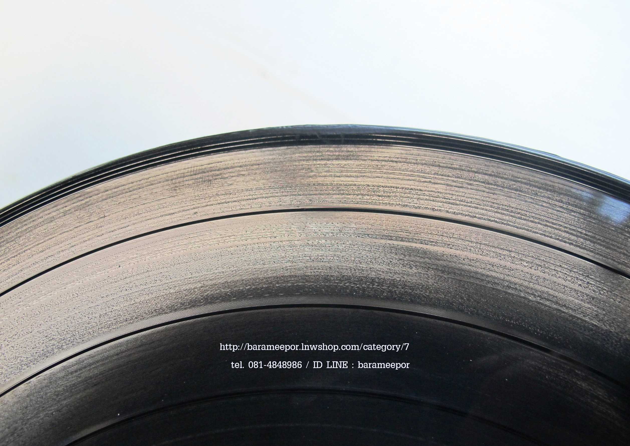 วงXYZ ชุด นี่แหละ..เพื่อน แผ่นเต็ม 10 เพลง ปกแจก สภาพแผ่น vg++ ขอบแผ่นจะเด้ง..1