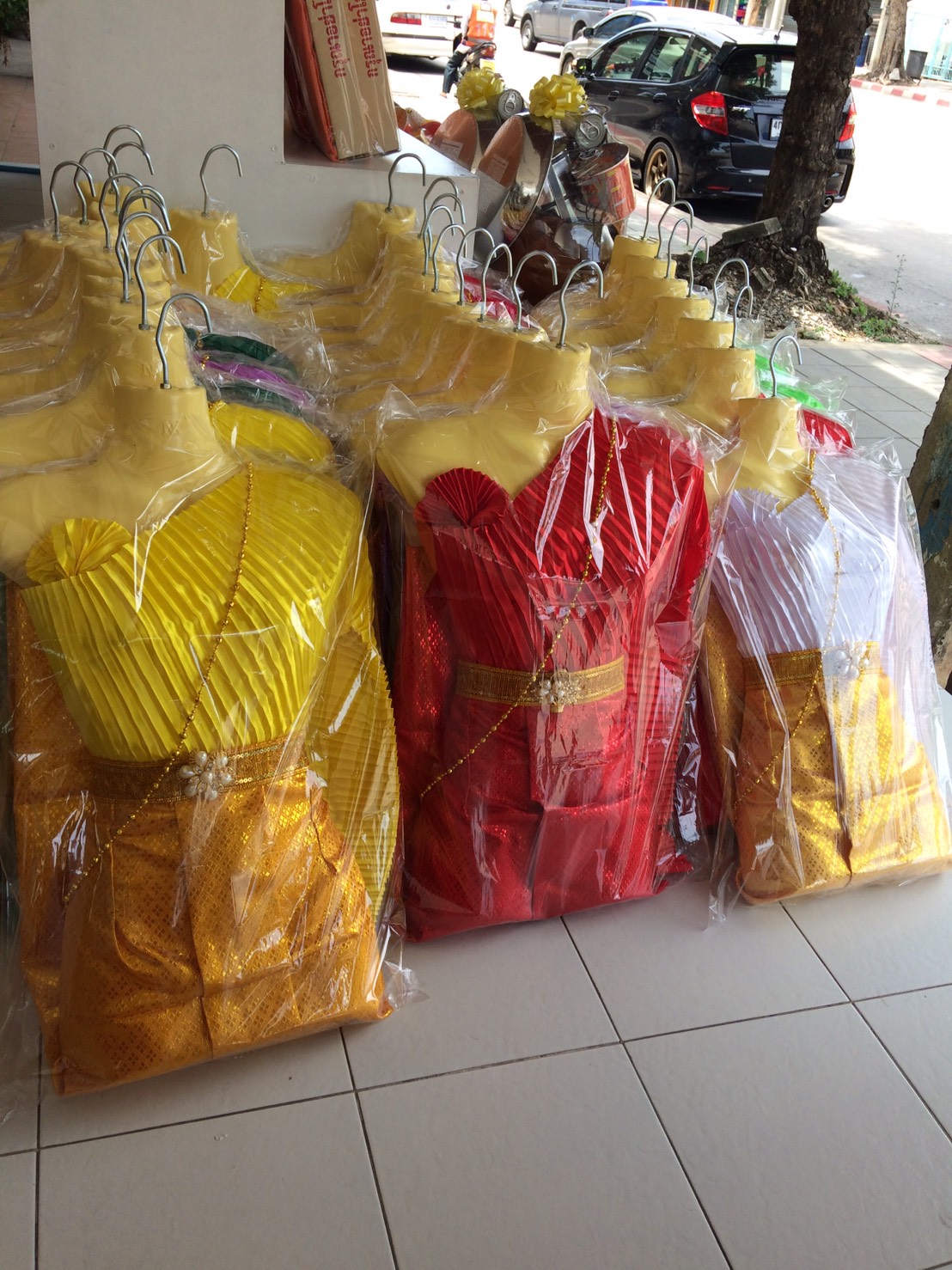 ชุดไทยแก้บน (มีหุ่น+เครื่องประดับ) *รุ่นขายดีอันดับ 1