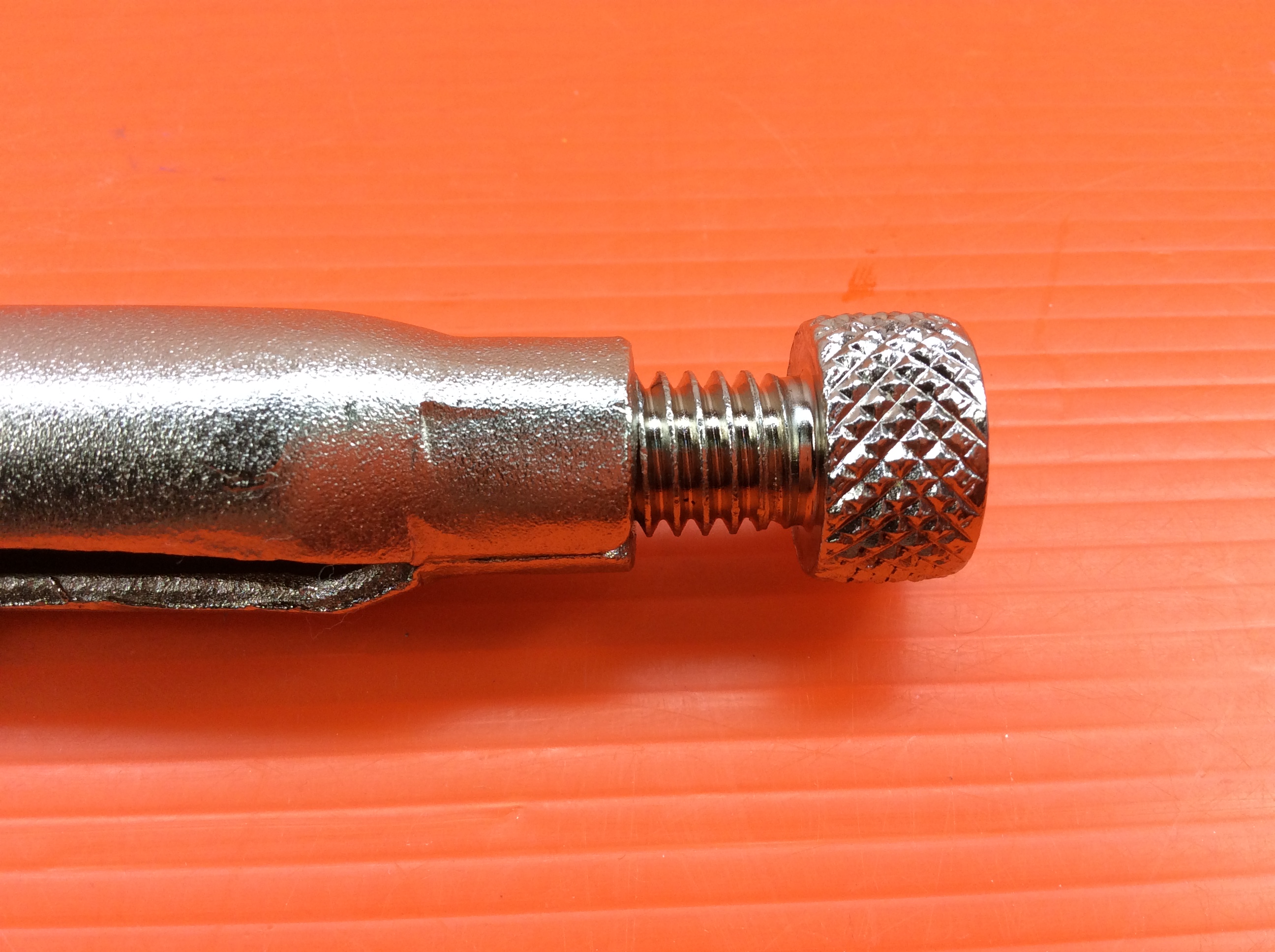 คีมล็อคตราตา ( 10 นิ้ว ) EYE BRAND