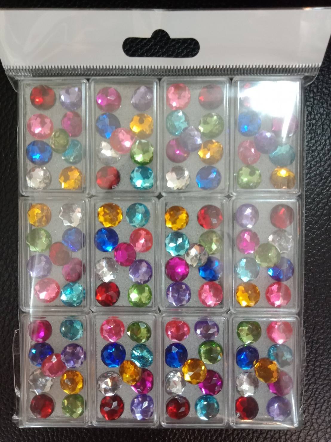 พลอย 9 สี