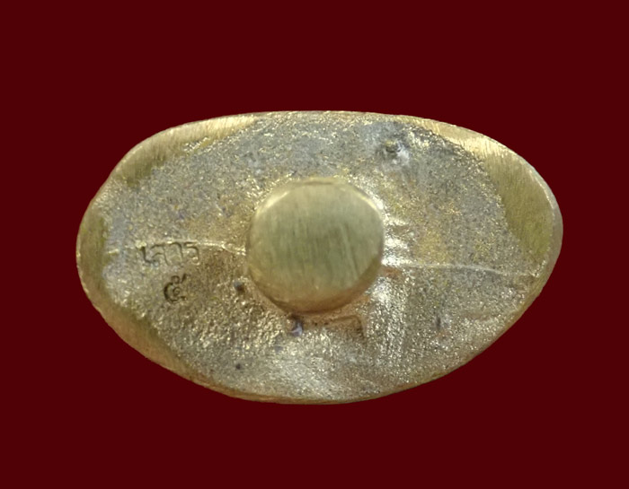 พระยอดธงพระพุทธชินราช หลวงปู่แขก วัดสุนทร์ประดิษฐ์ จ.พิษณุโลก ปี 2553 รุ่นเสาร์5 เนื้อทองผสม "ตอกโค๊ต เสาร์๕"