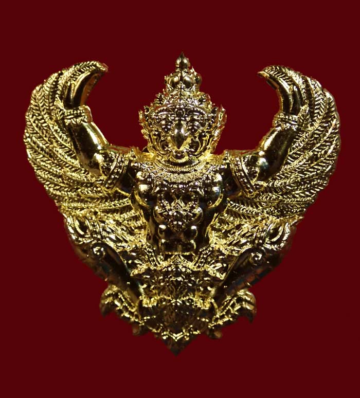 พญาครุฑพ่อท่านเขียว วัดห้วยเงาะ ปัตตานี ปี 2564 รุ่นเพชรทักษิณ เนื้อกะไหล่ทอง โค๊ต "พระเกจิ" หมายเลข 520