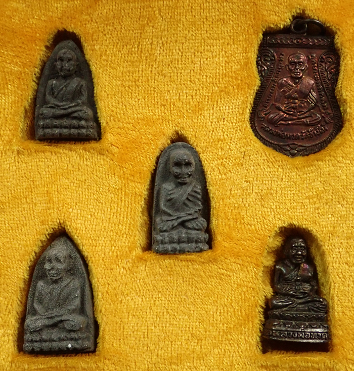 *ชุด 5 องค์* หลวงพ่อทวด วัดช้างให้ รุ่น 111 ปี กระทรวงกลาโหม ปี 2540