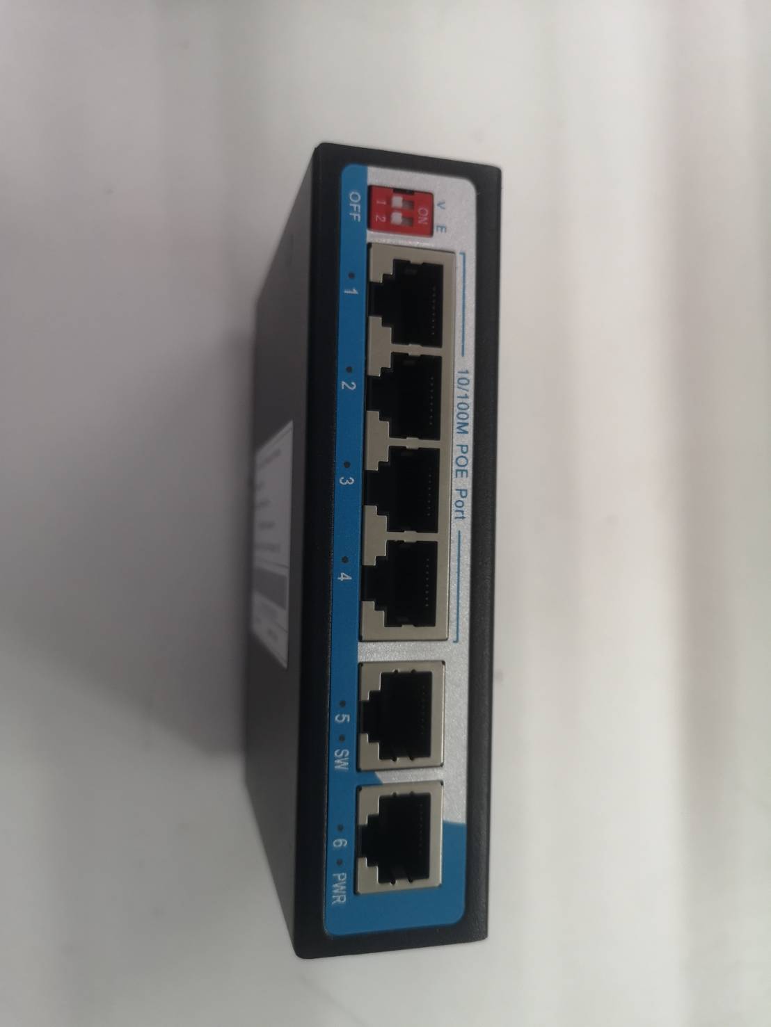 Switch 4 Port Model PL-IDG-AF-42