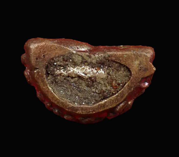 พระปิดตายันต์ยุ่ง มหายันต์มหามงคลหลวงพ่อคูณ วัดบ้านไร่ ปี 2556 รุ่นสร้างบารมี เนื้อทองแดงมันปูตะกรุดเงิน หมายเลข 1988