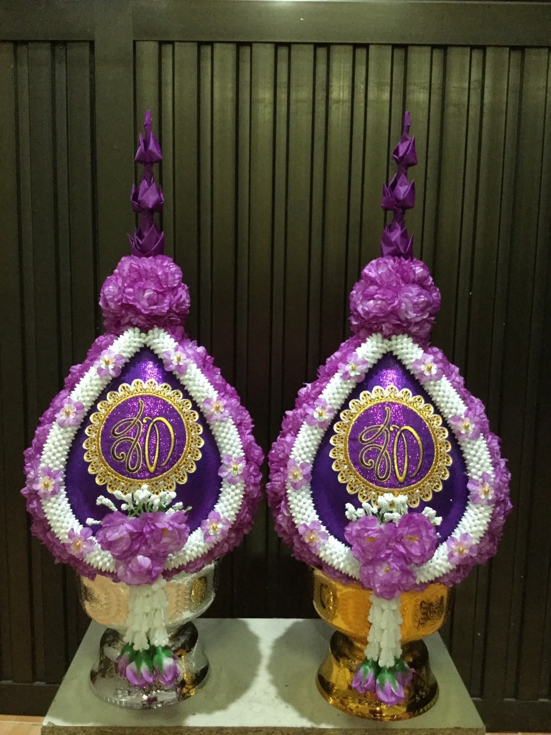 พุ่มผ้า (ยอดตุ้ม/ยอดฉัตร)