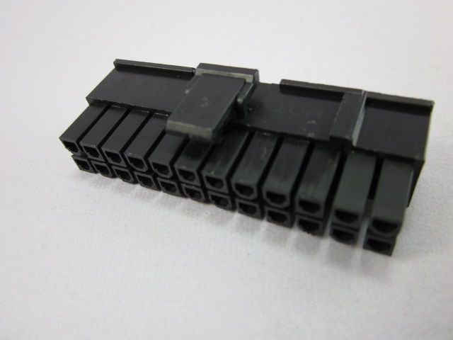 หัว 24pin male (20+4pin)
