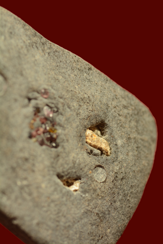 หลวงพ่อทวด รุ่นเลื่อนสมณศักดิ์ พิมพ์ตัวด้วงซุ้มกอ กรรมการ 2 โค๊ต พ.ศ.2545