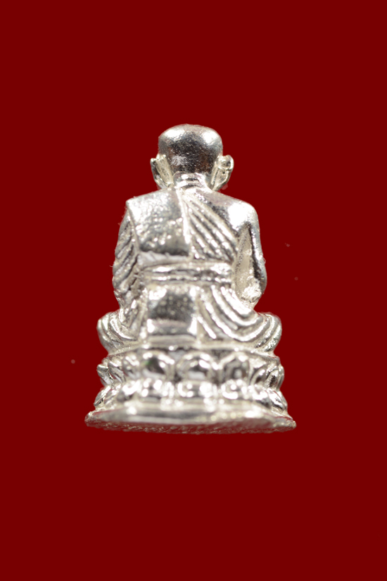 รูปหล่อลอยองค์เนื้อเงินพิมพ์จิ๋วหลวงพ่อทวด ปลุกเสกวัดช้างให้ ปัตตานี