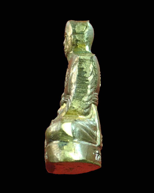 รูปเหมือนปั้ม หลวงพ่อคูณ วัดบ้านไร่ รุ่นสุขในหัวใจ2 ปี 2558 เนื้อมหาชนวน (แจกทหาร) ตอกโค๊ต "แจก" สร้าง 999 เหรียญ *ทีมงานจัดสร้างรุ่น EOD*