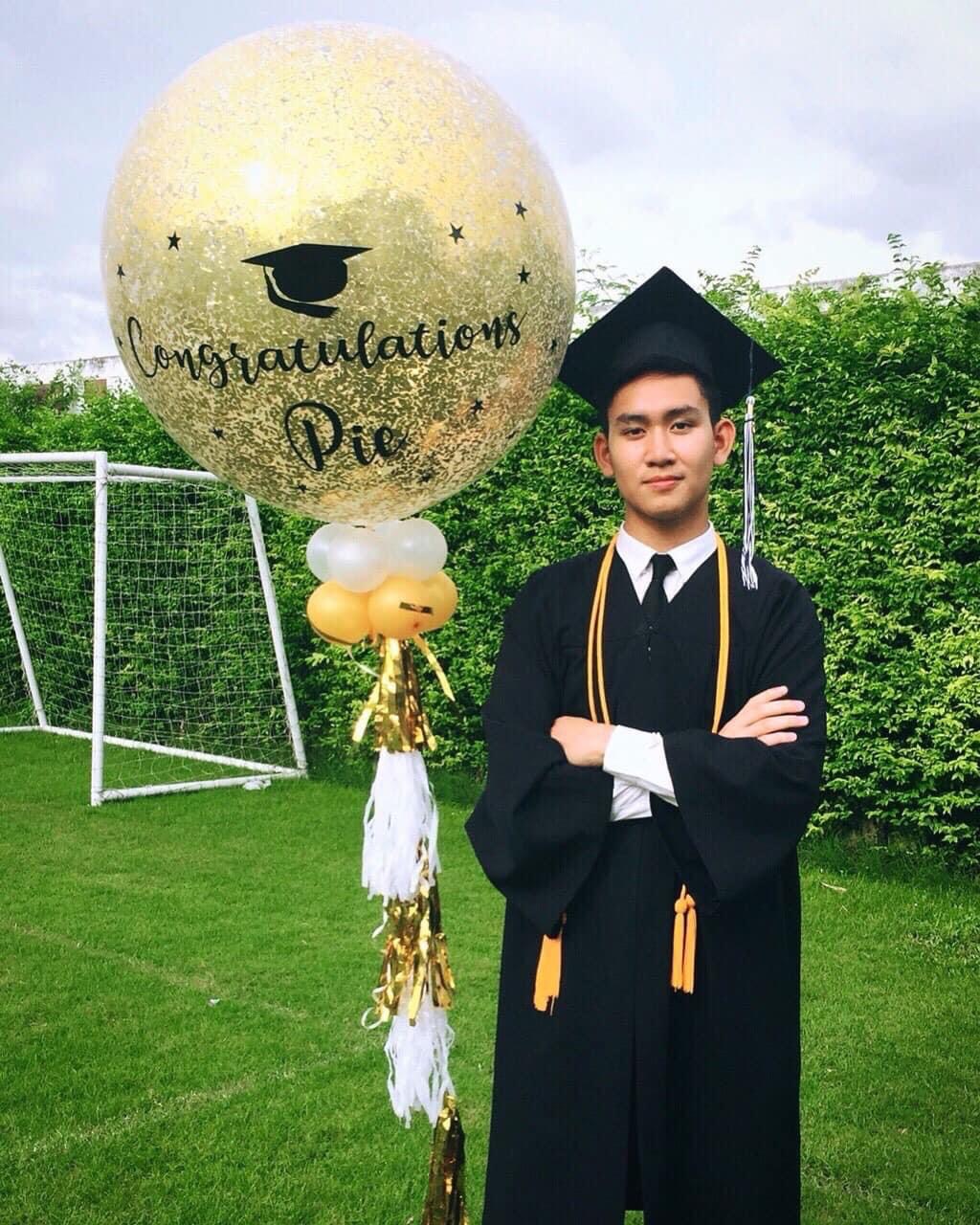 ลูกโป่งแสดงความยินดี