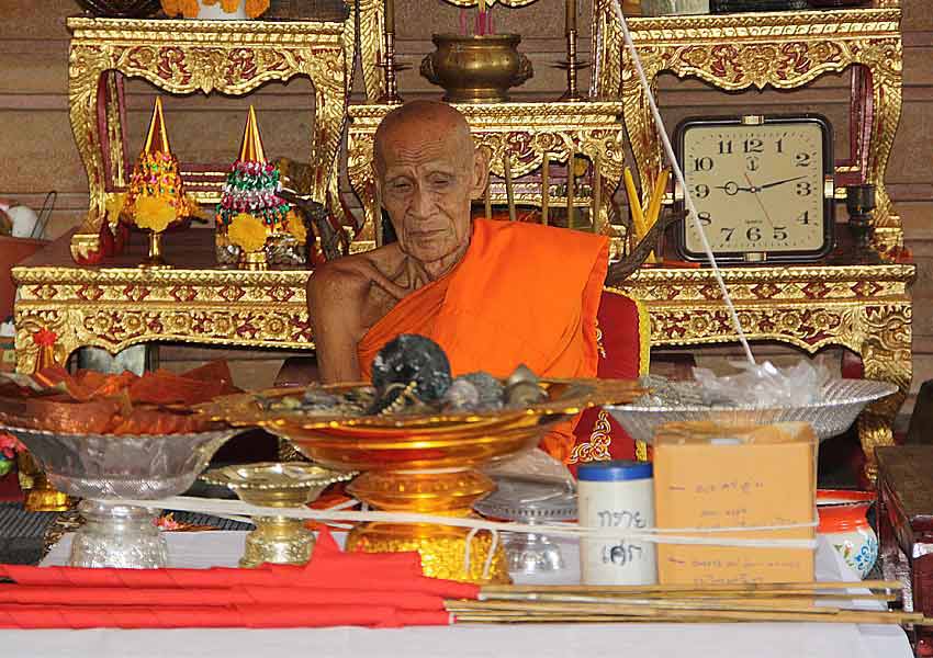 *หายากมาก สร้างเพียง 66 องค์* พระกริ่งธีรพัชโรภาส (กริ่งดัง) หลวงพ่อผอง วัดพรหมยาม ปี 2555 รุ่นบูรพาจารย์55 เนื้อทองเหลืองหล่อโบราณ หมายเลข 14 (แจกเฉพาะผู้ช่วยงานหล่อพระ)