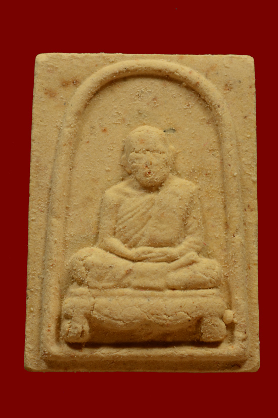 พระเนื้อผงพรายกุมาร หลวงปู่ทิม ครบรอบ 122 ปี วัดละหารไร่ พ.ศ.2544