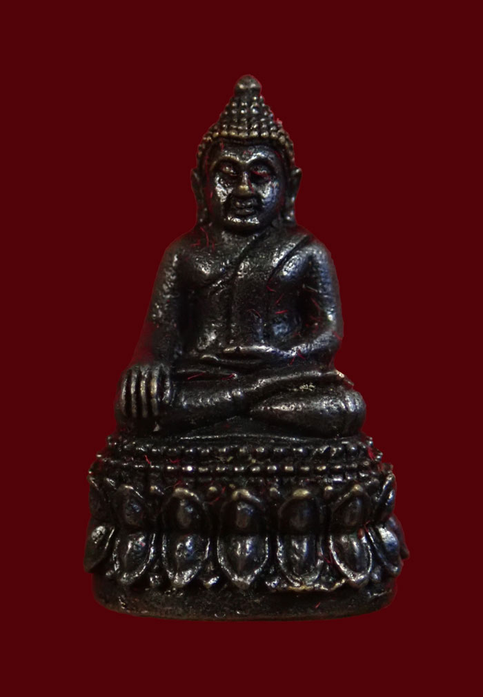 พระชัยวัฒน์หลวงพ่อสำเร็จศักดิ์สิทธิ์ อ.หนองแค จ.สระบุรี รุ่นดวงเศรษฐี ปี 2564 เนื้อน้ำพี้ หมายเลข 2999