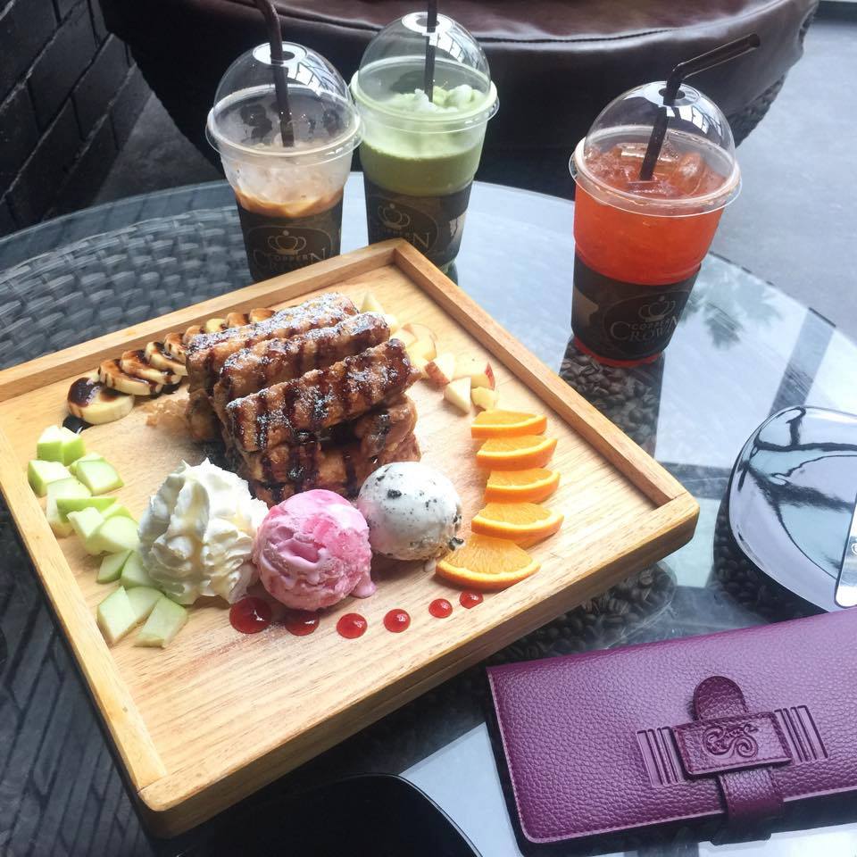 The Signature Sashy Yen Wallet▪ กระเป๋าสตางค์ใบยาว The Signature Sashy Yen Wallet▪ กระเป๋าสตางค์ใบยาว