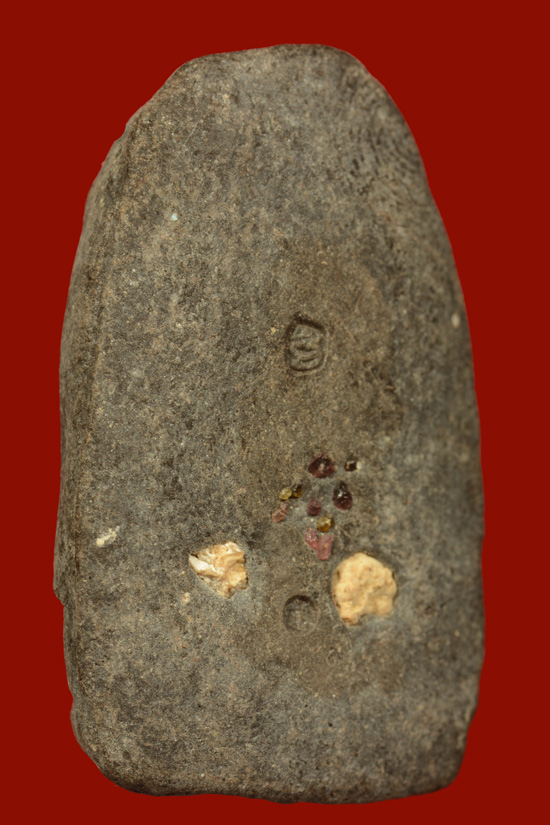 หลวงพ่อทวด รุ่นเลื่อนสมณศักดิ์ พิมพ์ตัวด้วงซุ้มกอ กรรมการ 2 โค๊ต พ.ศ.2545