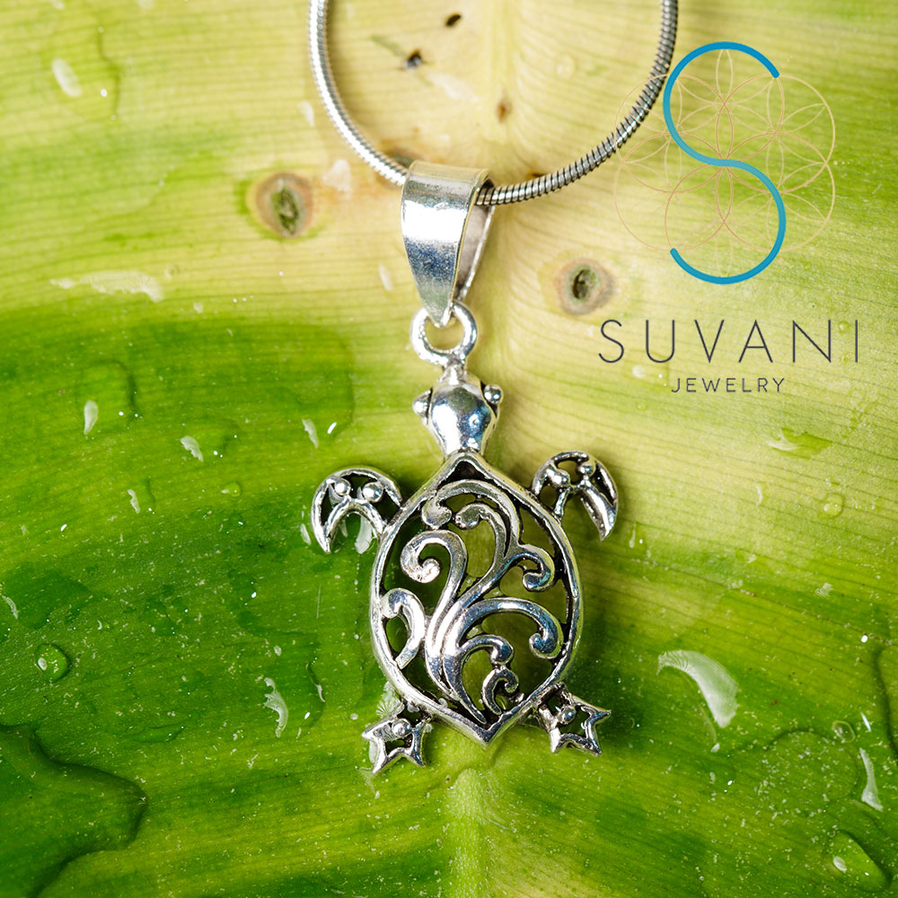 SUVANI เงินแท้ 92.5% จี้เต่าทะเล ลายฟิลิกรี จี้พร้อมสร้อยคอ เครื่องประดับเงินแท้