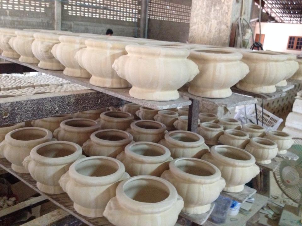 กระถางธูปหัวสิงห์มุก