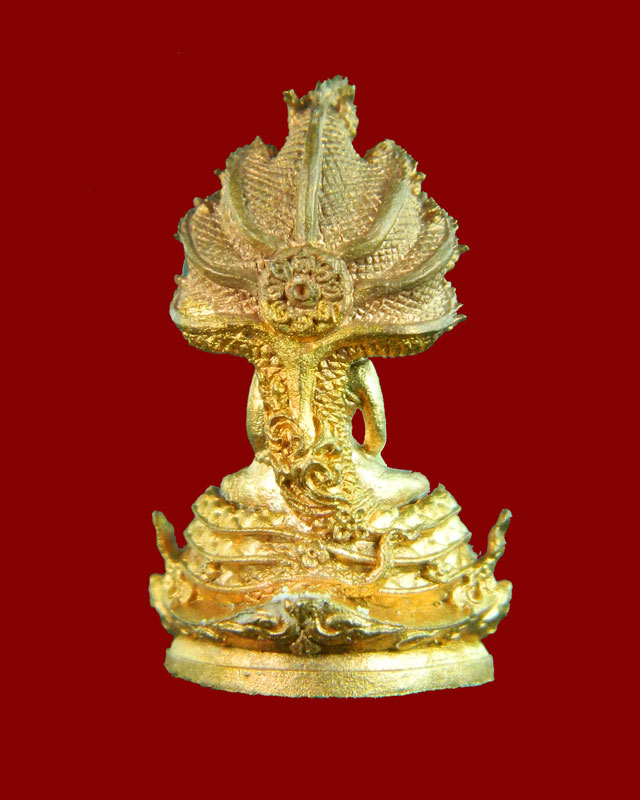 (พระประจำวันเสาร์) พระพุทธศิลป์นาคปรก 7 เศียรอุดกริ่งชนวนรวมใจผสมเหล็กไหล รุ่นมุจจลินท์มหาโภคทรัพย์ ปี 2557 เนื้อชนวนรวมใจผสมเหล็กไหล สูง 2.1 เซนติเมตร