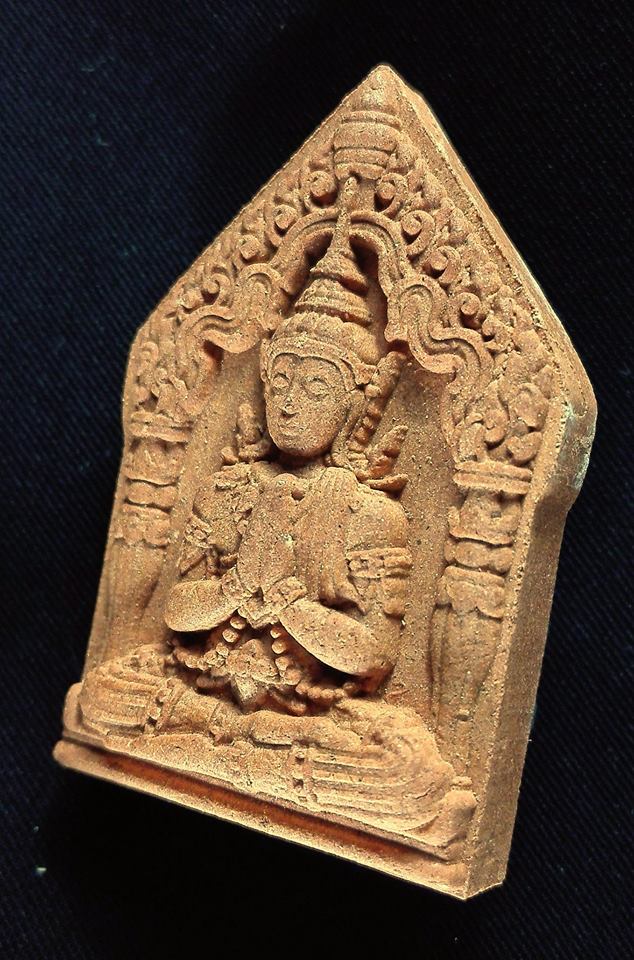 พระลักษณ์ บรมครูสายเสน่ห์เมตตามหานิยม