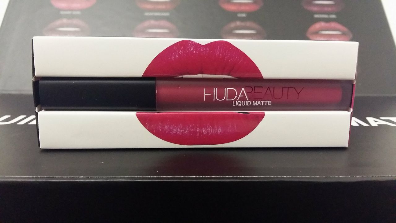 Huda Beauty Liquid Matte Set ฮูดะ บิวตี้ เซทลิปสติก เนื้อแมท