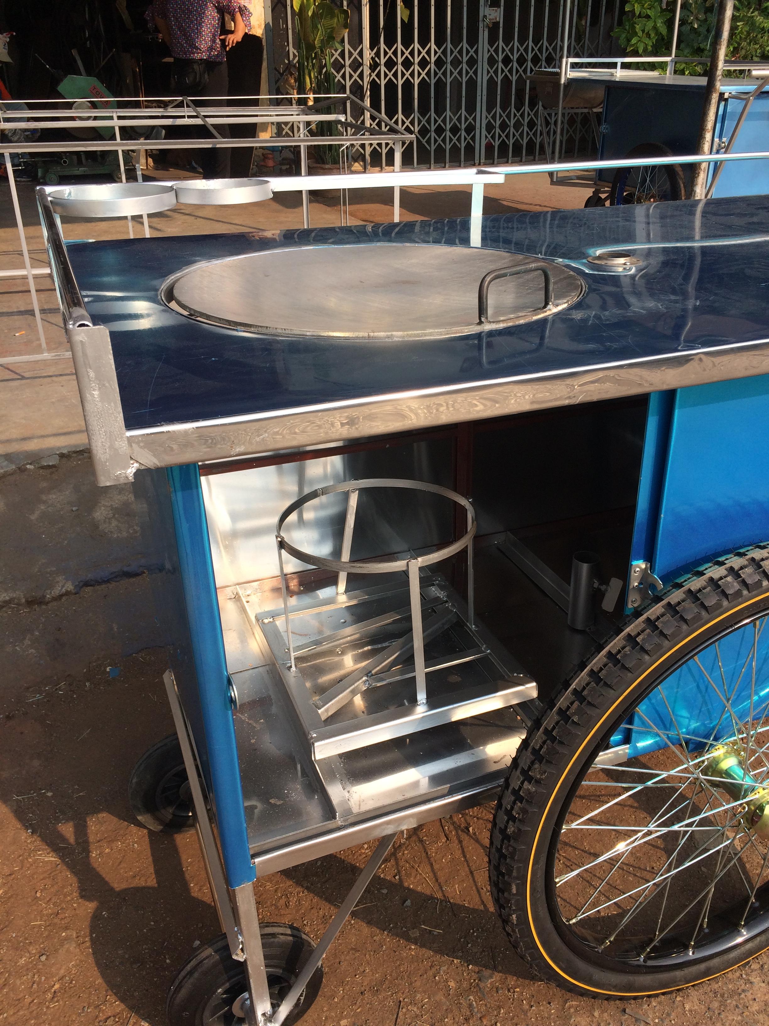 รถเข็นขายโรตี รถเข็นขนาด75x130ซม.บนแผ่นแสตนเลส