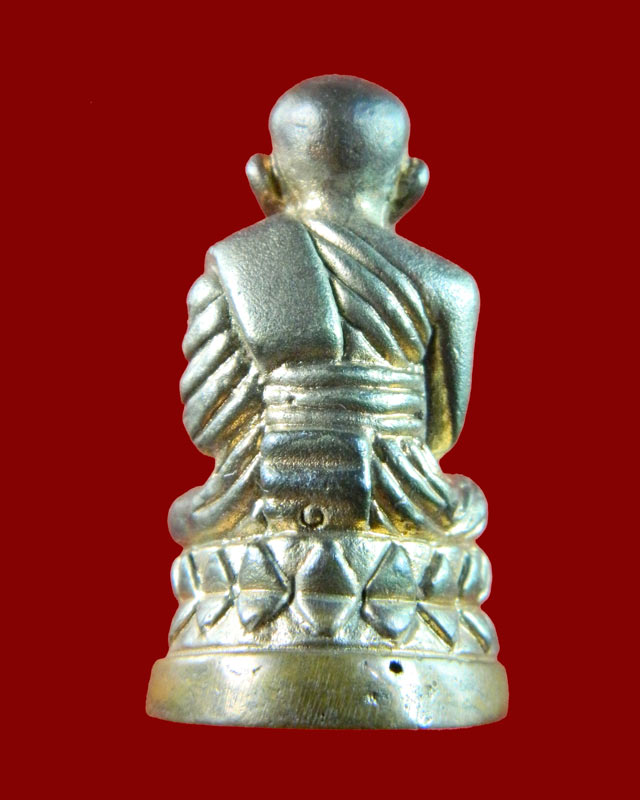 รูปหล่อหลวงพ่อทวด พิมพ์บัวรอบ อาจารย์ทอง วัดสำเภาเชย ปัตตานี รุ่นที่ระลึกจุฬา89 เนื้อนวะโลหะก้นเงิน หมายเลข 387 (พร้อมบัตรรับรองพระเครื่อง)