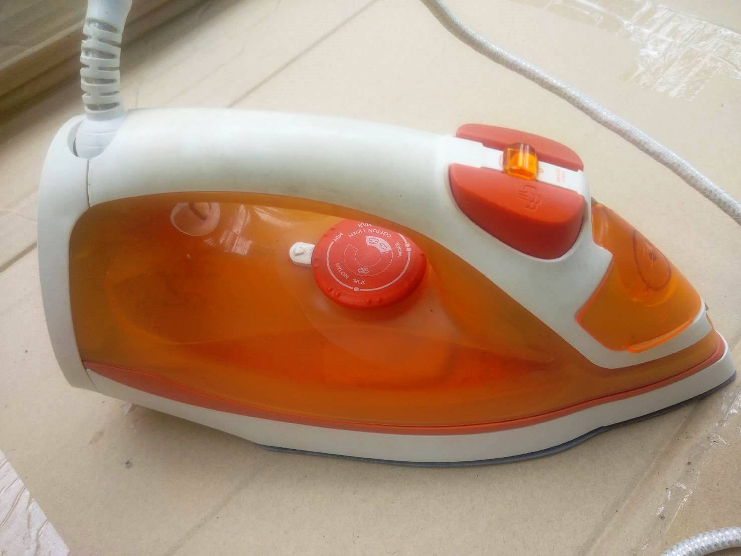 เตารีดไอน้ำ PHILIPS รุ่น PowerLife กำลังไฟ 2,000 วัตต์