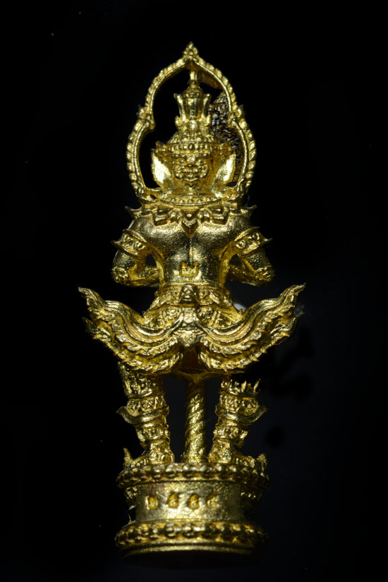 ท้าวเวสสุวรรณ หลวงพ่ออิฏฐ์ รุ่นท้าวแสนล้าน เนื้อทองทิพย์