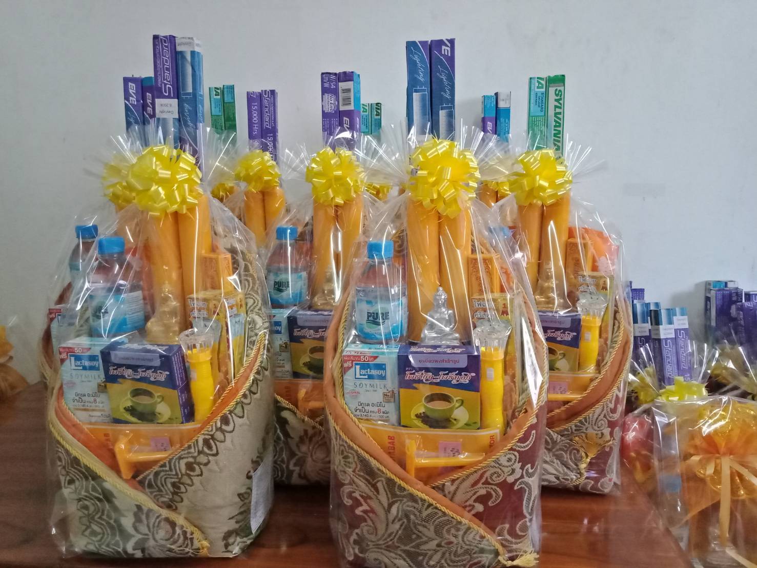 สังฆทานอาสนะ (เทียนพรรษา/หลอดไฟคู่) *รุ่นใหม่ล่าสุด