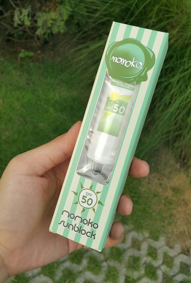 Momoko sunscreen SPF 50 ครีมกันแดดเนื้อบางเบา ราคา 120 บาท