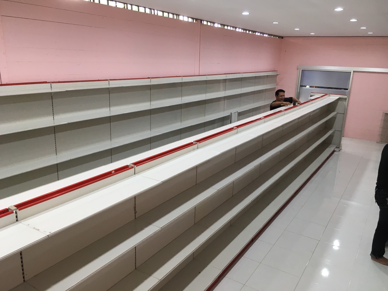 ชั้นวางสินค้าจากโรงงาน