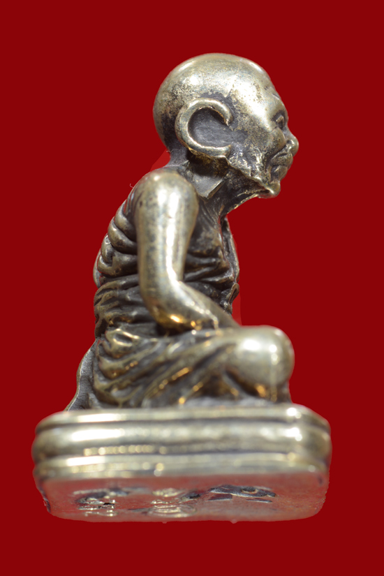 หลวงพ่อทวดพิมพ์ลอยองค์เลขใต้ฐาน รุ่นพิทักษ์แผ่นดิน เนื้อทองขาว พ.ศ.2551