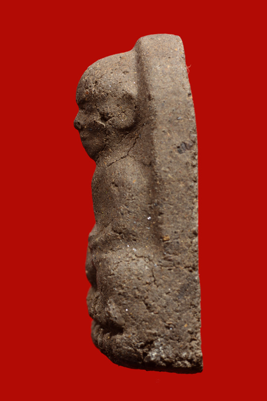 หลวงพ่อทวดเนื้อว่าน พิมพ์พระรอด วัดศรีมหาโพธิ์ พ.ศ. 2537