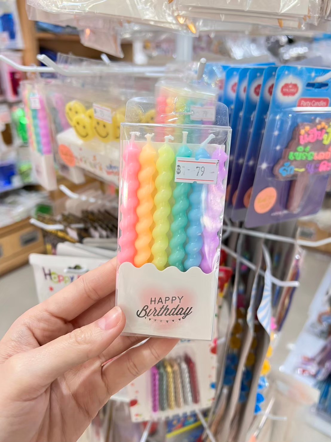 เทียนวันเกิดสีพาลเทล