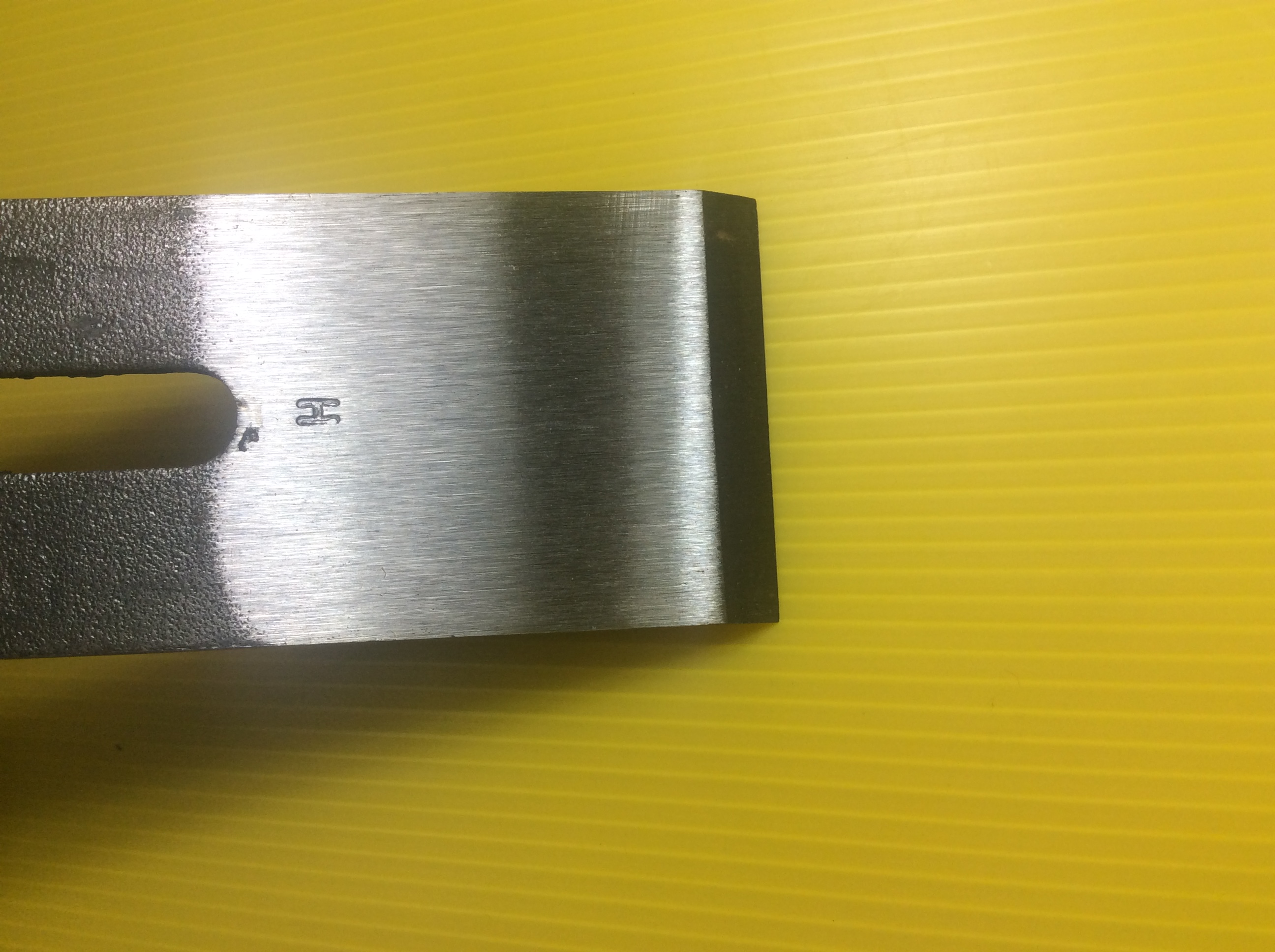 ใบกบไสไม้ตราตา 2 นิ้ว EYE BRAND