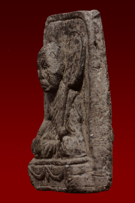 พระเนื้อว่าหลวงพ่อปาน วัดนาประดู่ (พิมพ์ถือพัดยศ) พ.ศ.2534