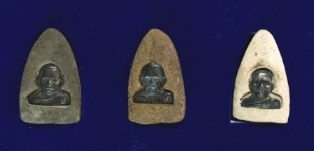 หลวงพ่อทวด 101 ปี อ.ทิม เนื้อว่านกล่องชุด 3 องค์ 3 พิมพ์