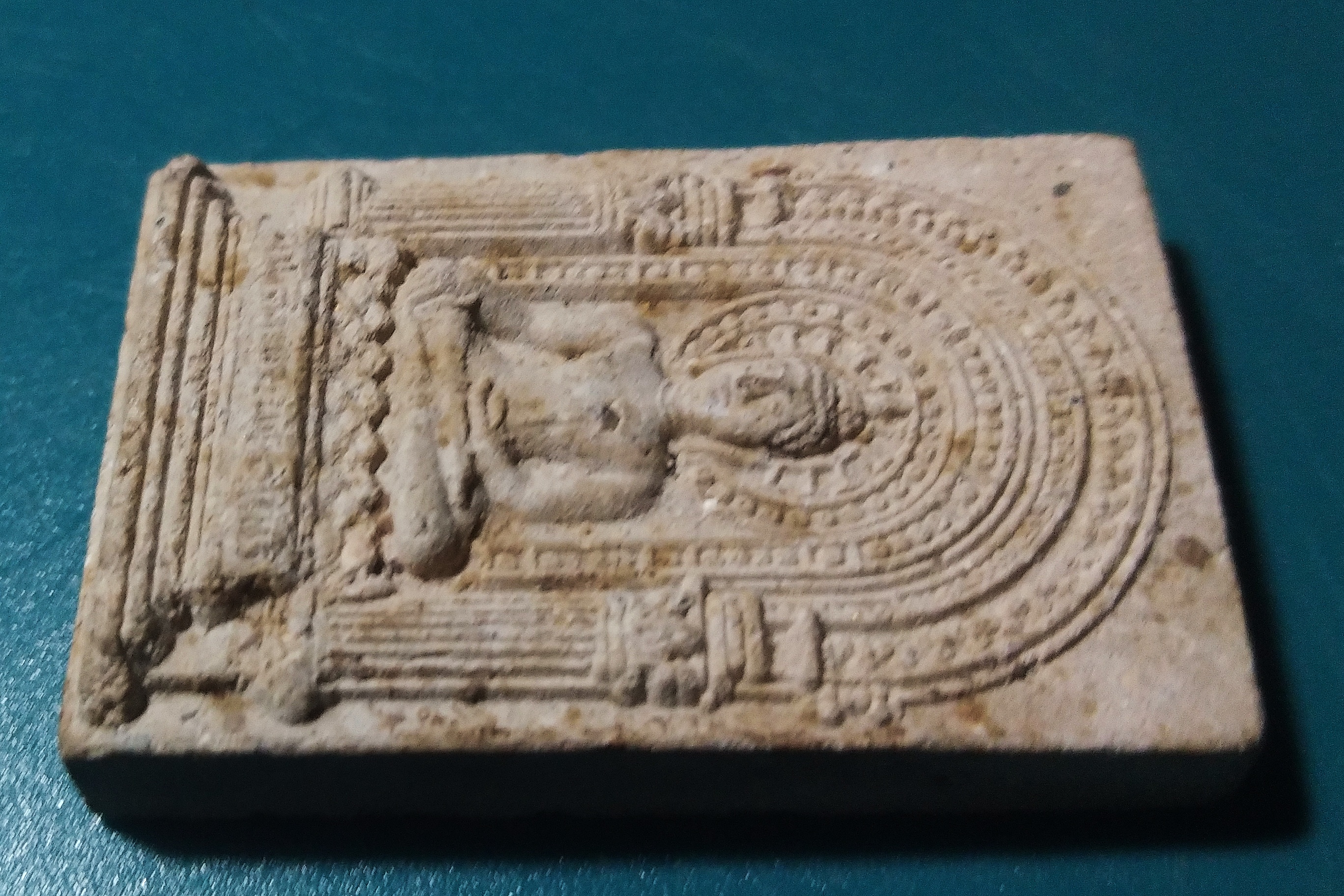 พระผงพิชิตไพรี หลังยันต์บัว มรรค 8 จัดสร้างโดยมูลนิธิธรรมธัช จ.ฉะเชิงเทรา ปี 2514..3 (หลวงปู่ทิม วัดระหารไร่ ปลุกเสก)..2