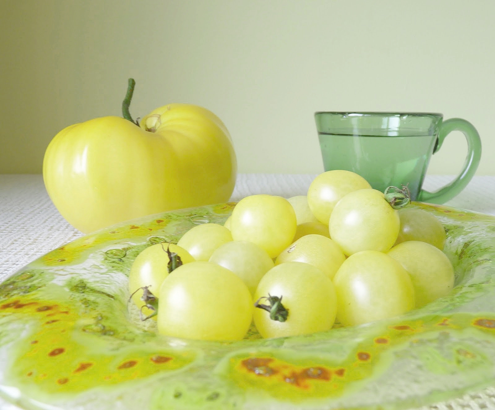 มะเขือเทศเชอรี่สีขาว - White Cherry Tomato