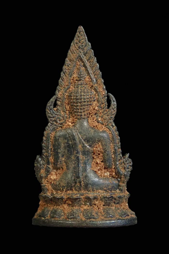 สมเด็จพระพุทธชินราช (นางพญาเรือนแก้ว) รุ่นประวัติศาสตร์ธงชัยจอมราชันย์ วัดนางพญา พิษณุโลก ปี 2563 เนื้อนวะโลหะดินไทย หมายเลข 527